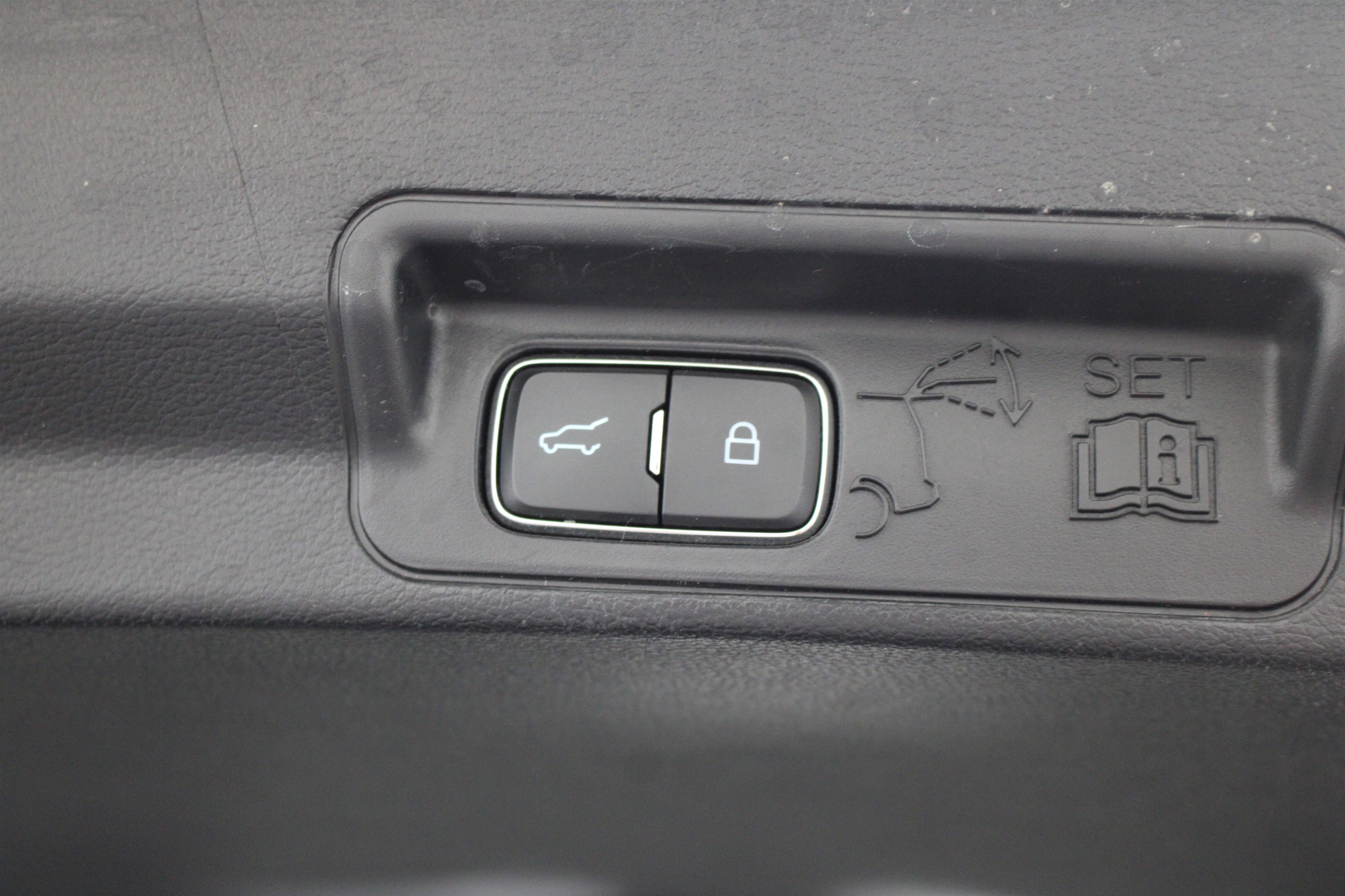 Used 2022 Ford Explorer ST w/ Equipment Group 401A AWD/4WD image 26