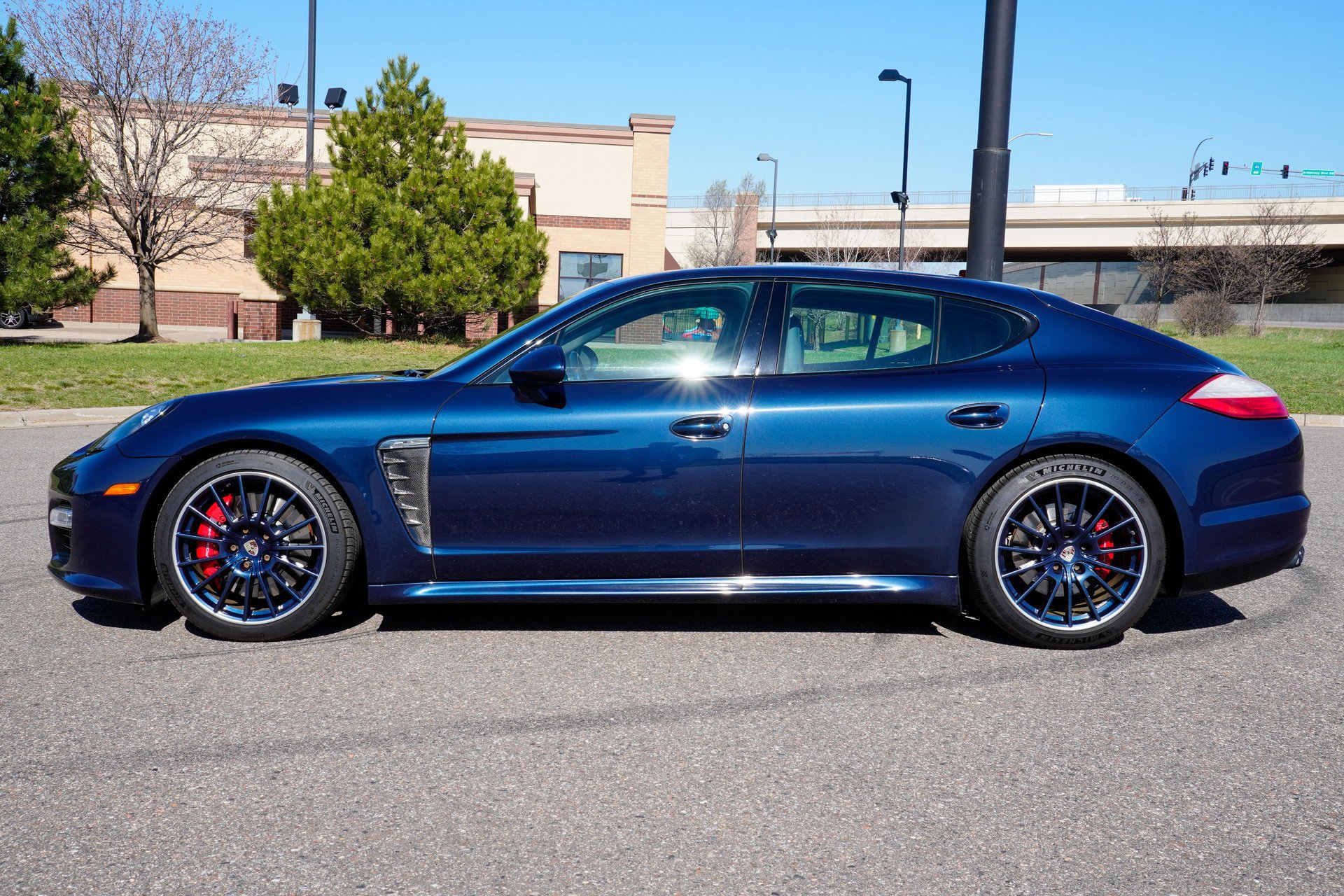 Used 2013 Porsche Panamera GTS image 7