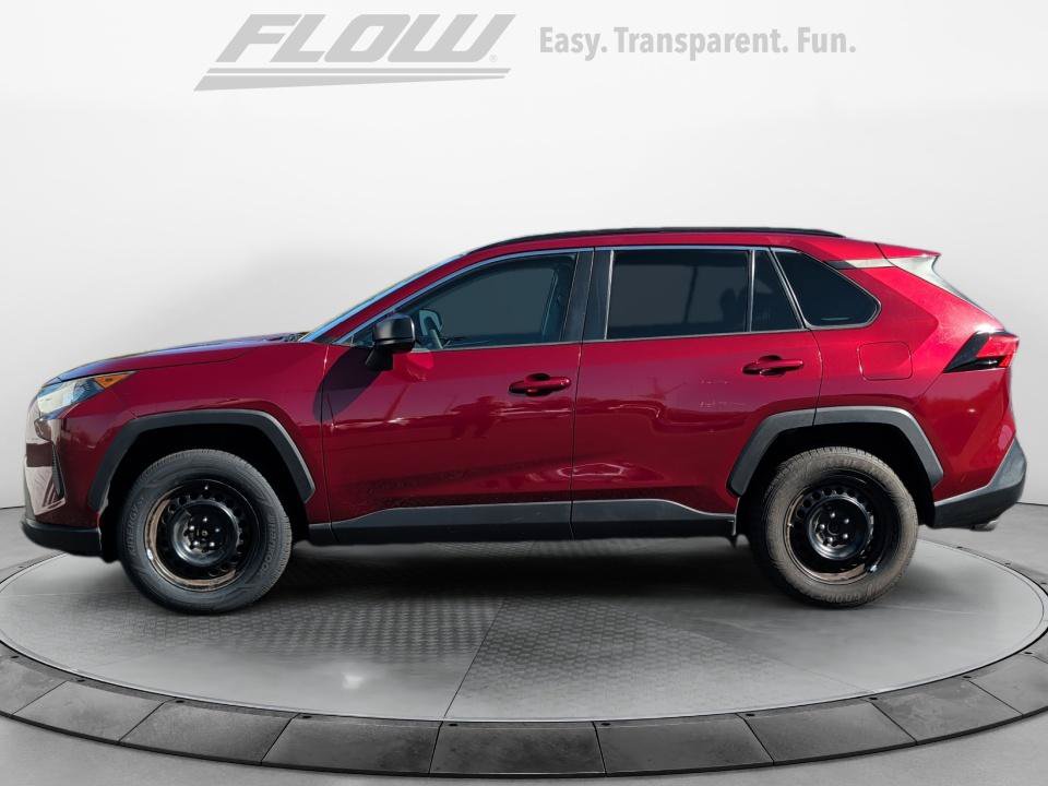 Used 2020 Toyota RAV4 LE FWD image 5