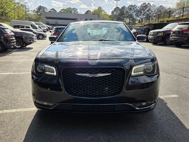 Used 2018 Chrysler 300 S w/ 300S Premium Group image 2