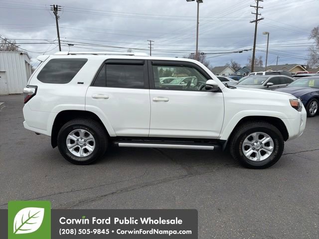 Used 2016 Toyota 4Runner SR5 Premium image 4