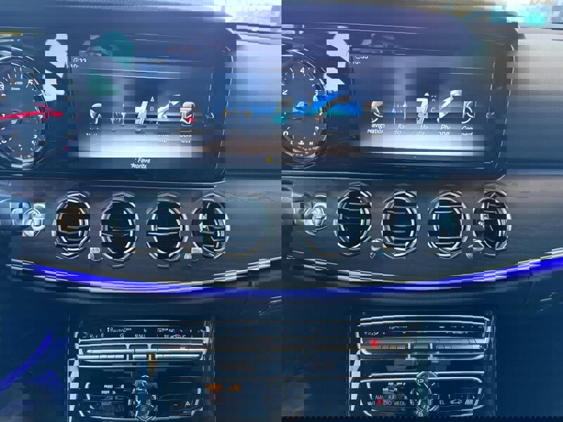 Used 2017 Mercedes-Benz E 300 image 33