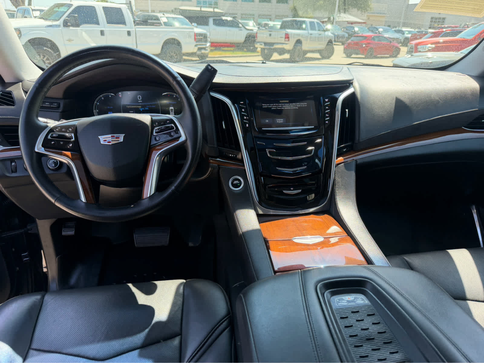Used 2017 Cadillac Escalade ESV Luxury AWD/4WD image 26