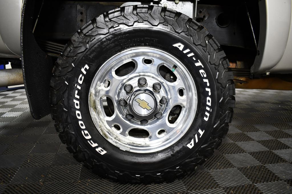 Used 2004 Chevrolet Silverado 2500 LS image 28