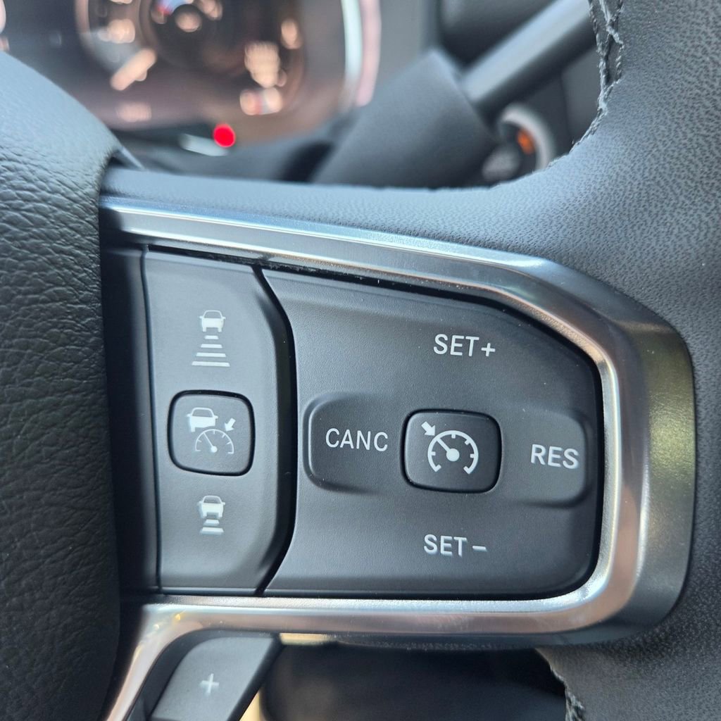 New 2026 RAM 3500 Laramie AWD/4WD image 17