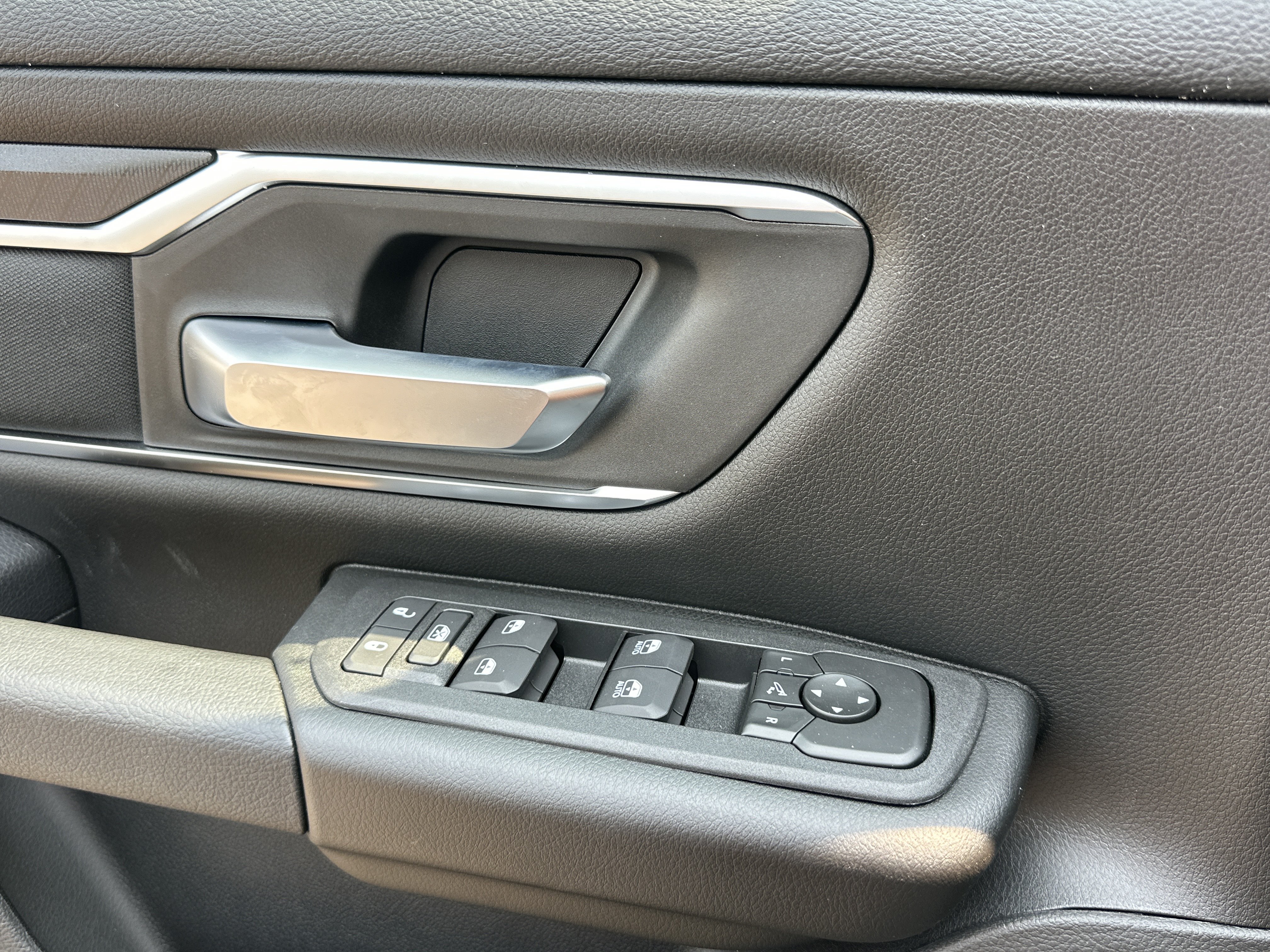 New 2026 RAM 1500 Big Horn AWD/4WD image 12
