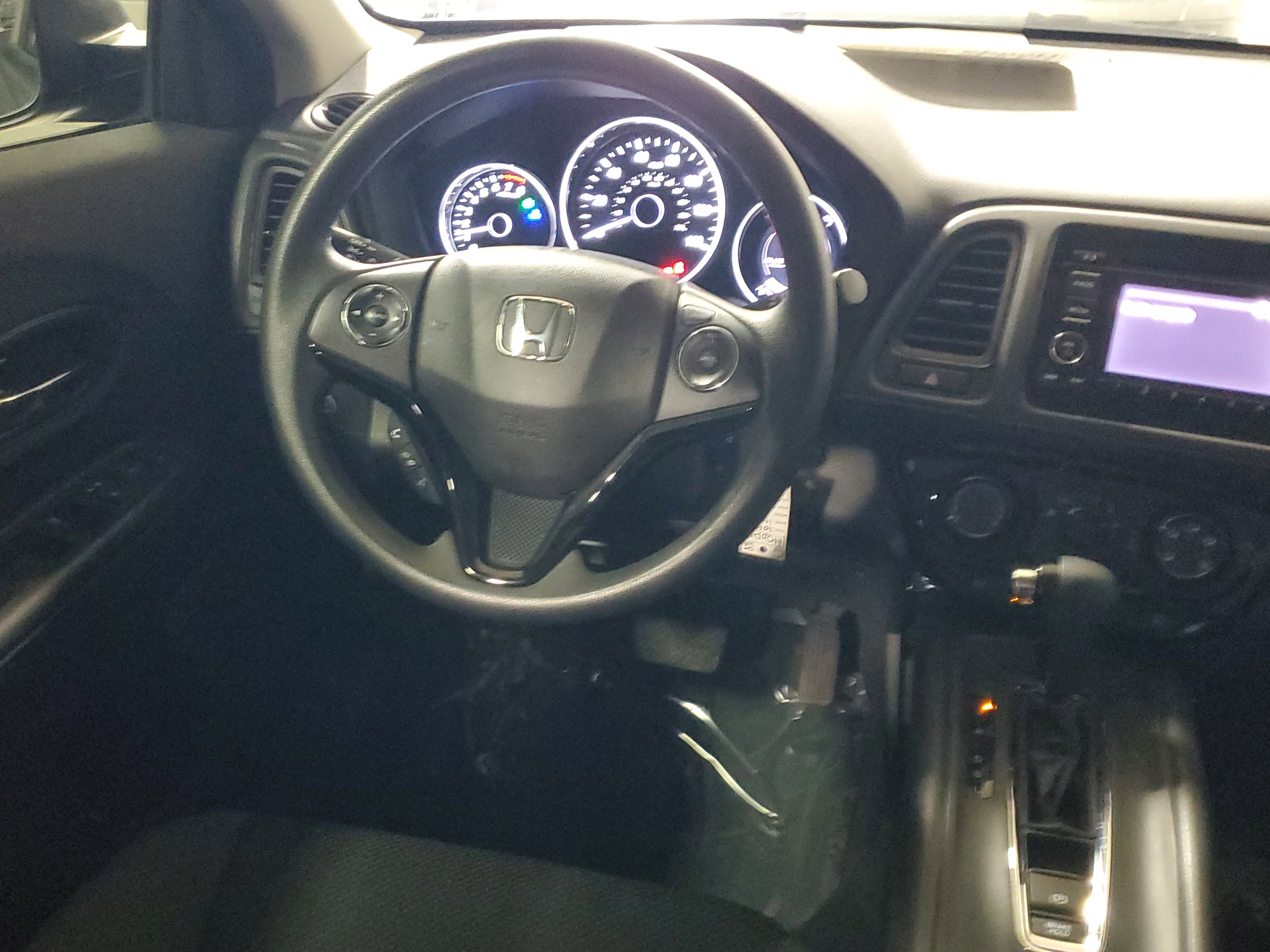 Used 2021 Honda HR-V LX image 12