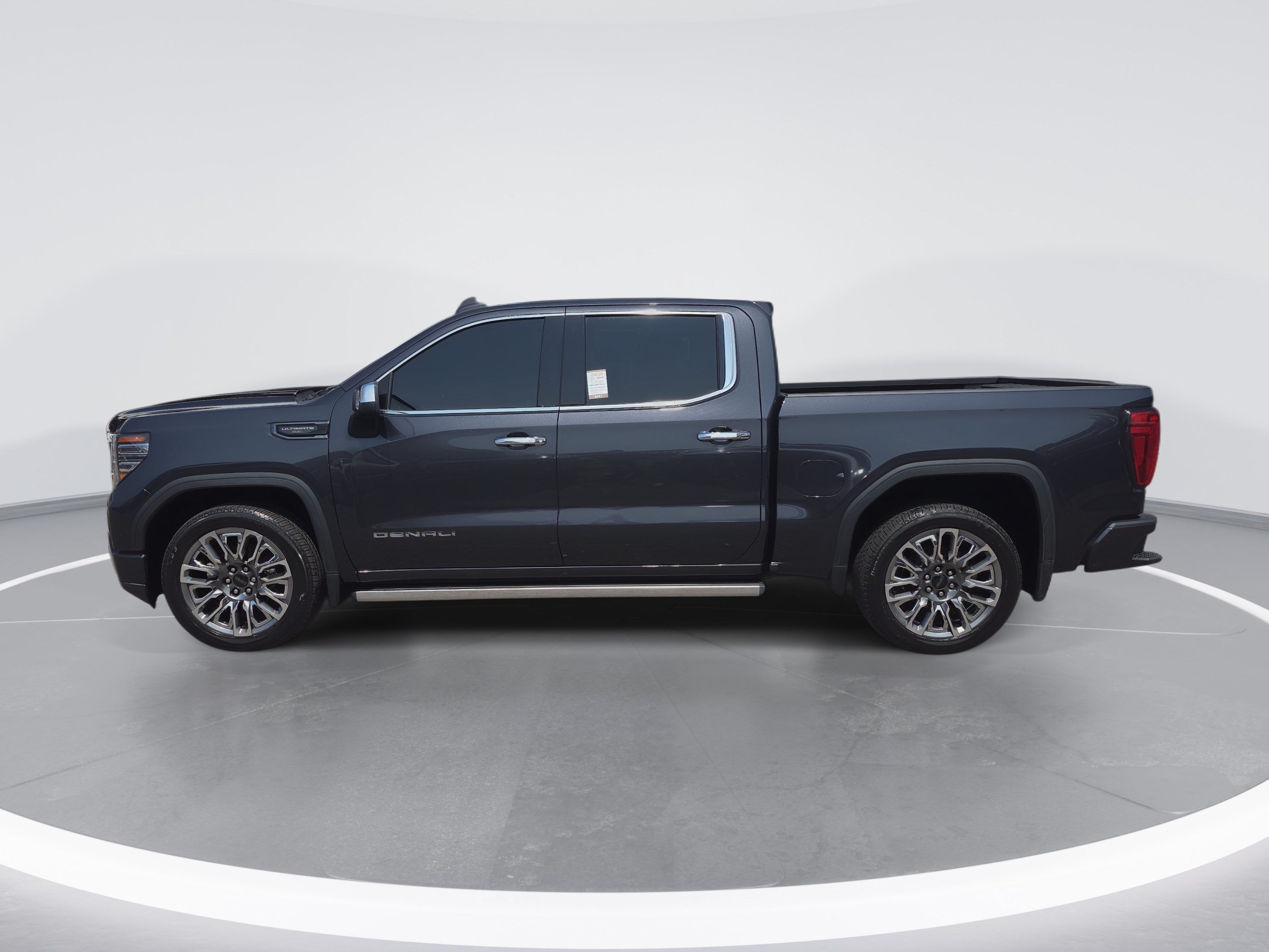 Used 2023 GMC Sierra 1500 Denali Ultimate AWD/4WD image 6