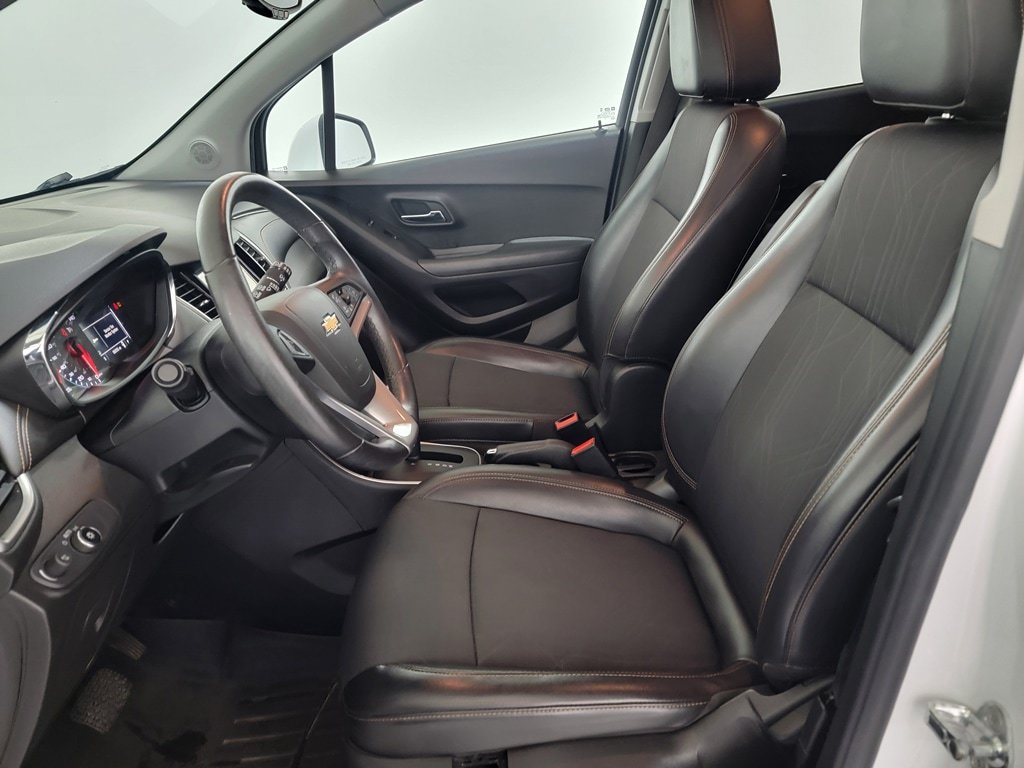 Used 2018 Chevrolet Trax LT w/ LT Convenience Package AWD/4WD image 14