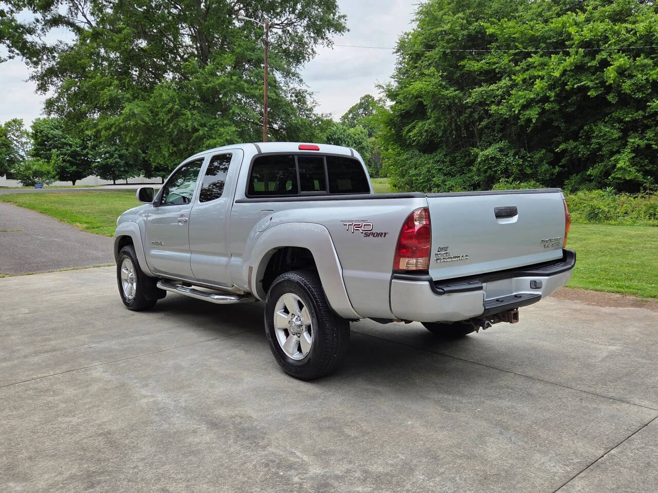 Used 2005 Toyota Tacoma PreRunner RWD image 9