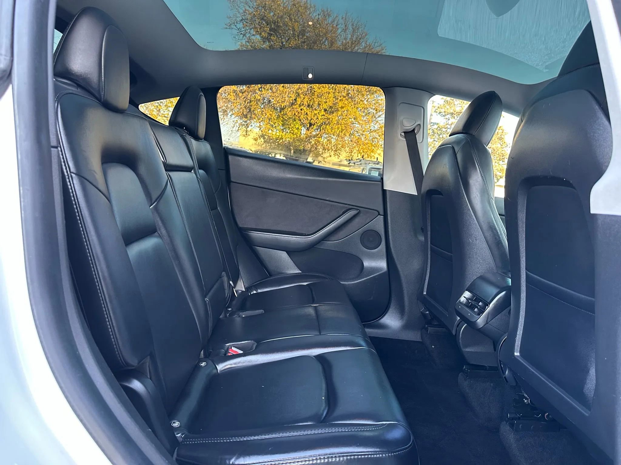 Used 2021 Tesla Model Y Performance image 24