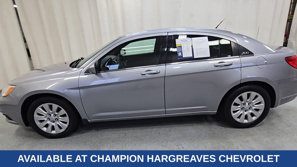 Used 2014 Chrysler 200 LX image 7