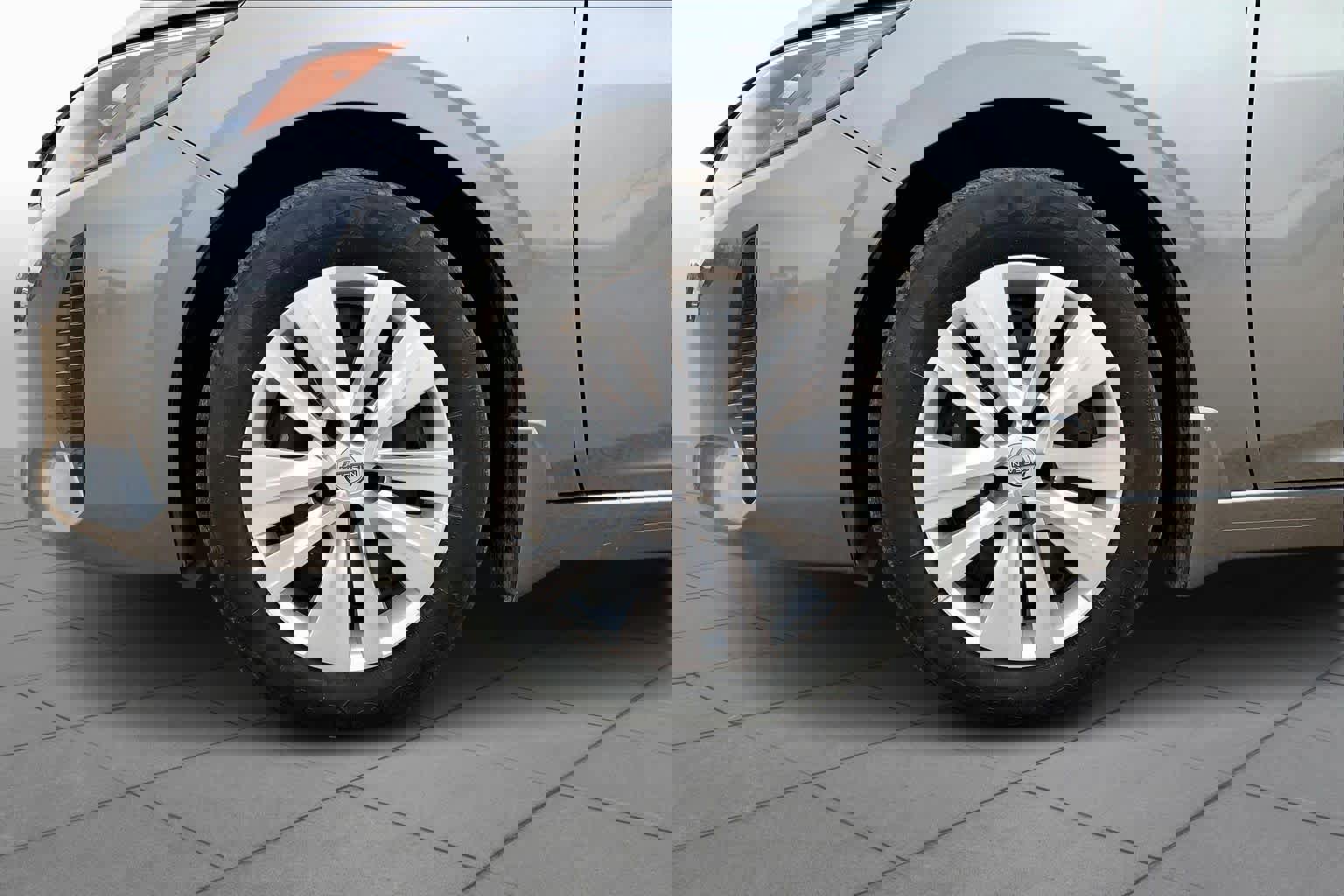 Used 2024 Nissan Sentra S image 10