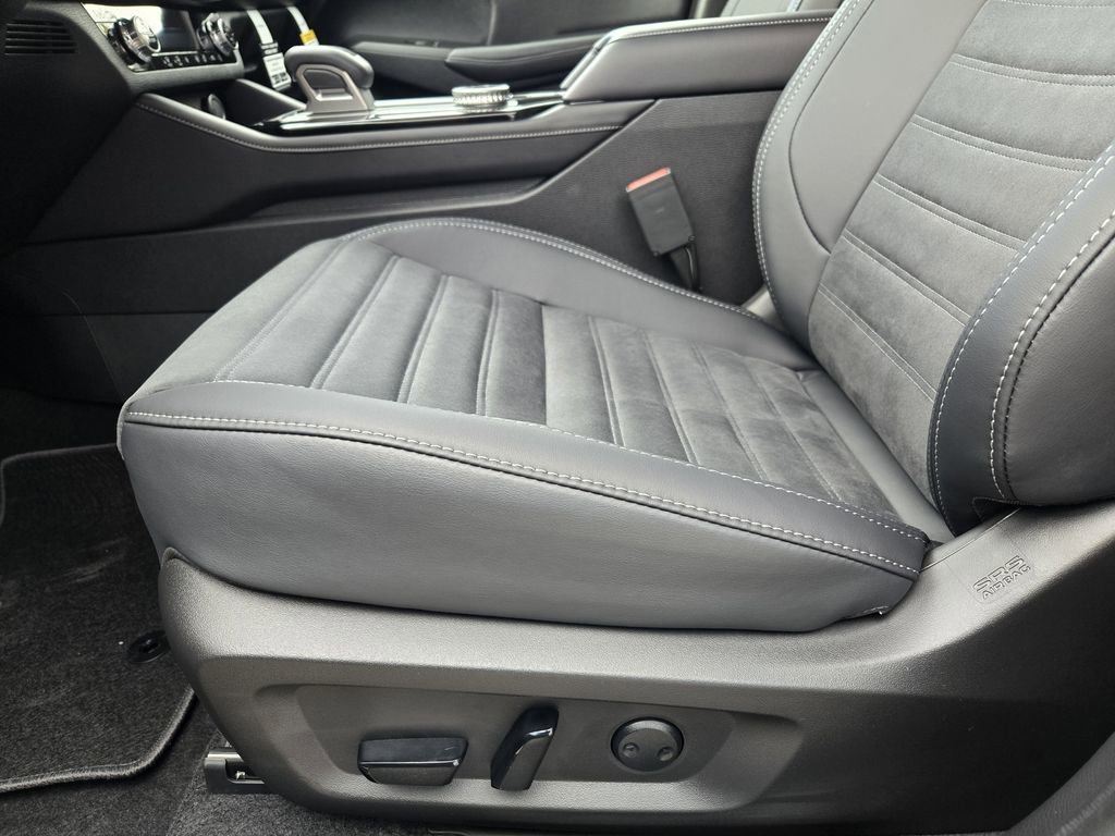 New 2026 Mitsubishi Outlander SE image 18