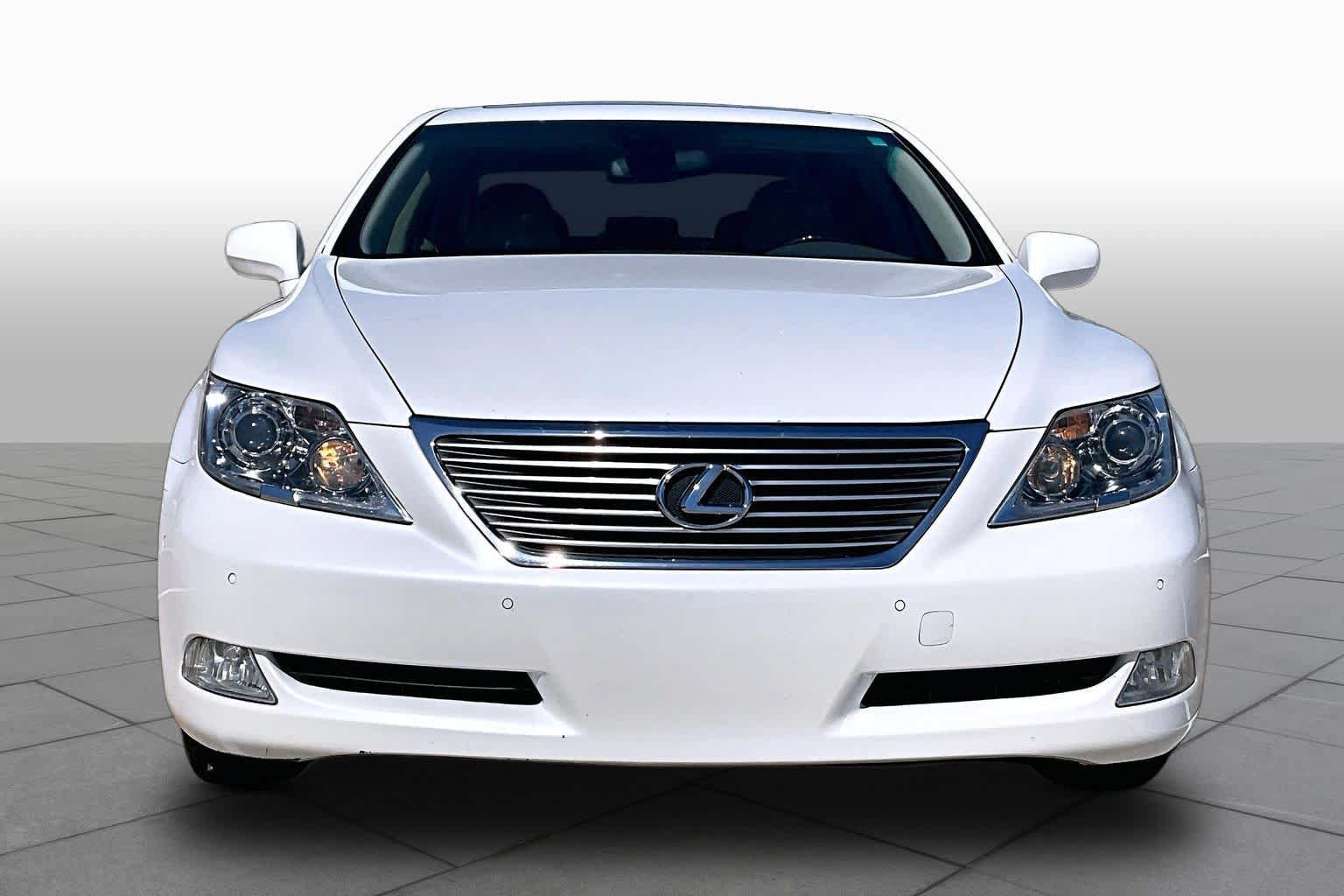 Used 2008 Lexus LS 460 RWD image 3