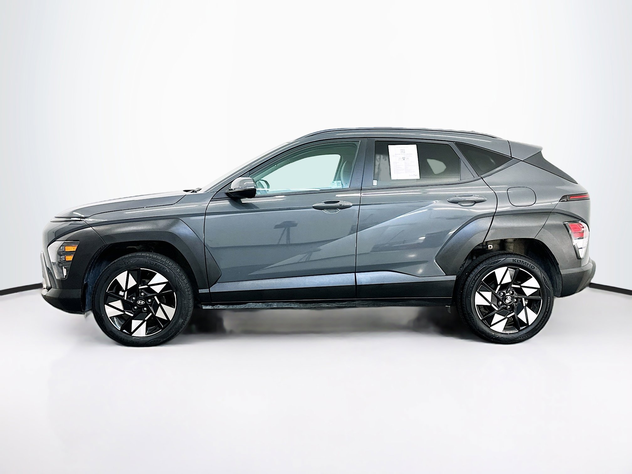 Used 2025 Hyundai Kona SEL image 4