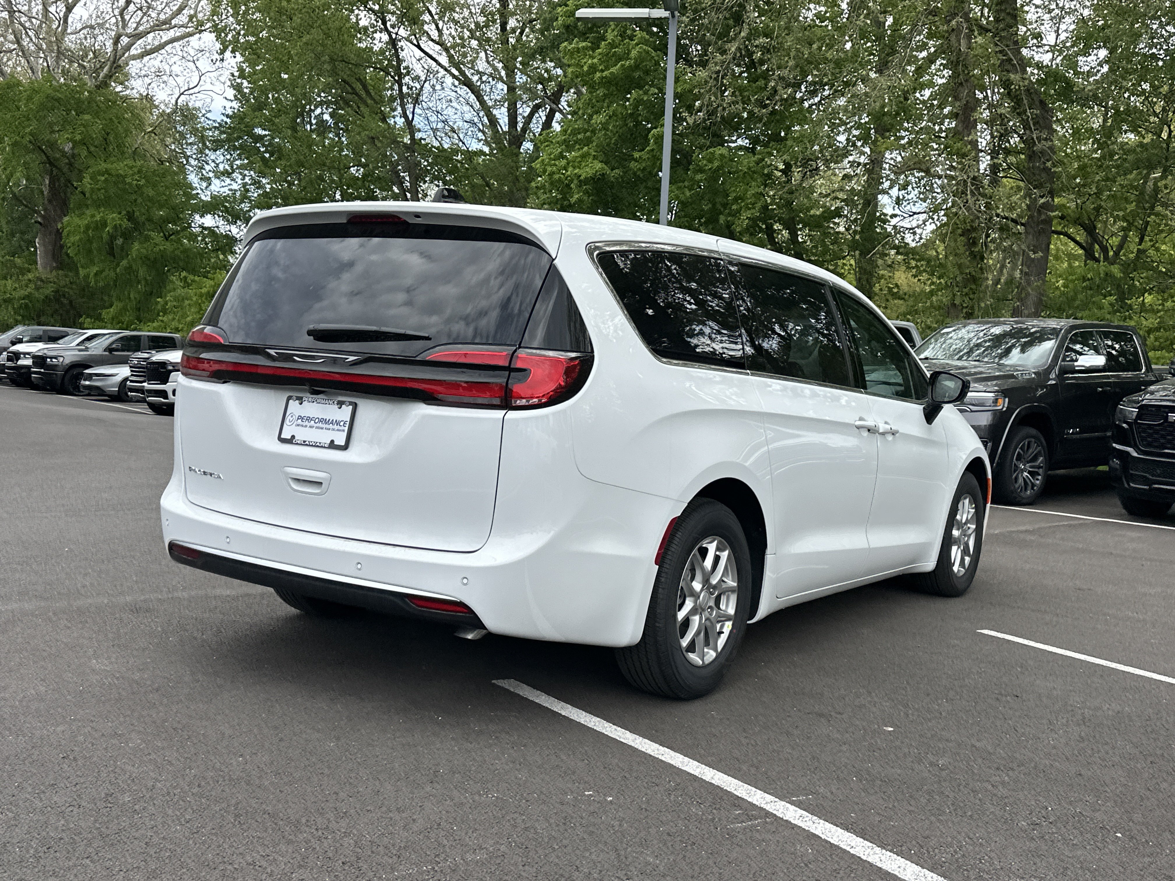New 2027 Chrysler Pacifica Select w/ Family Tech Group FWD image 15