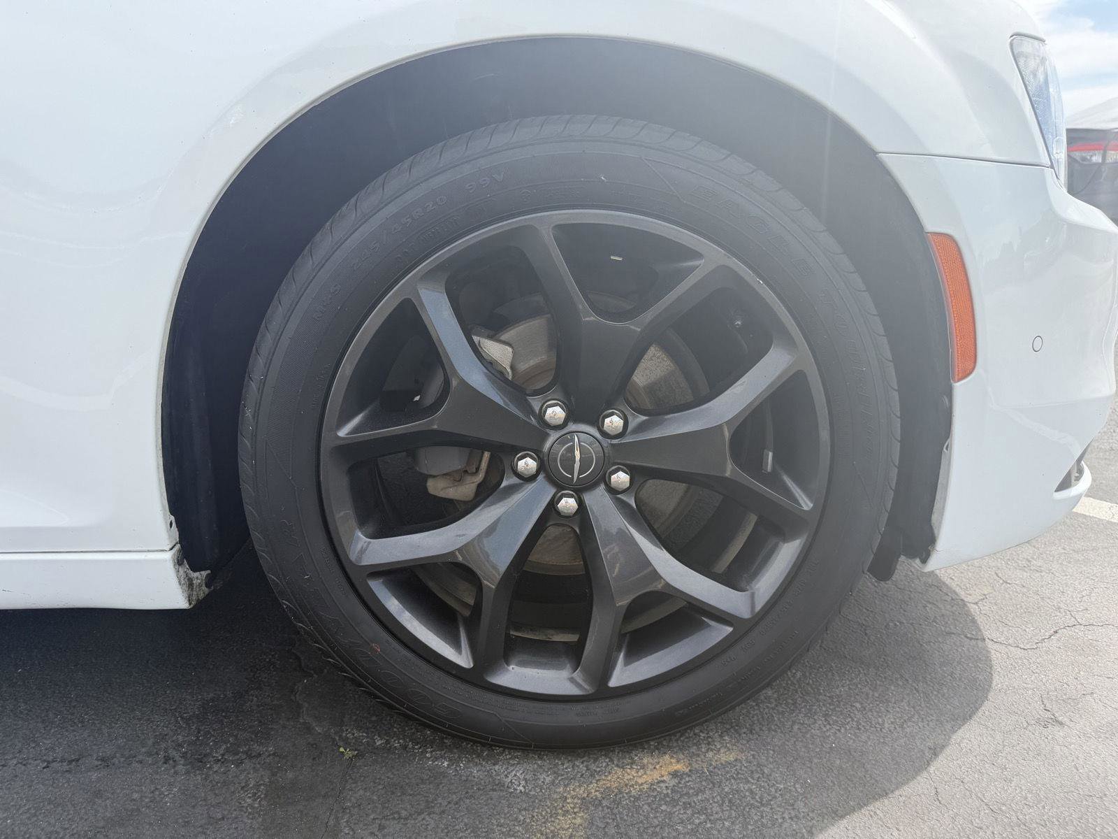 Used 2021 Chrysler 300 S RWD image 9