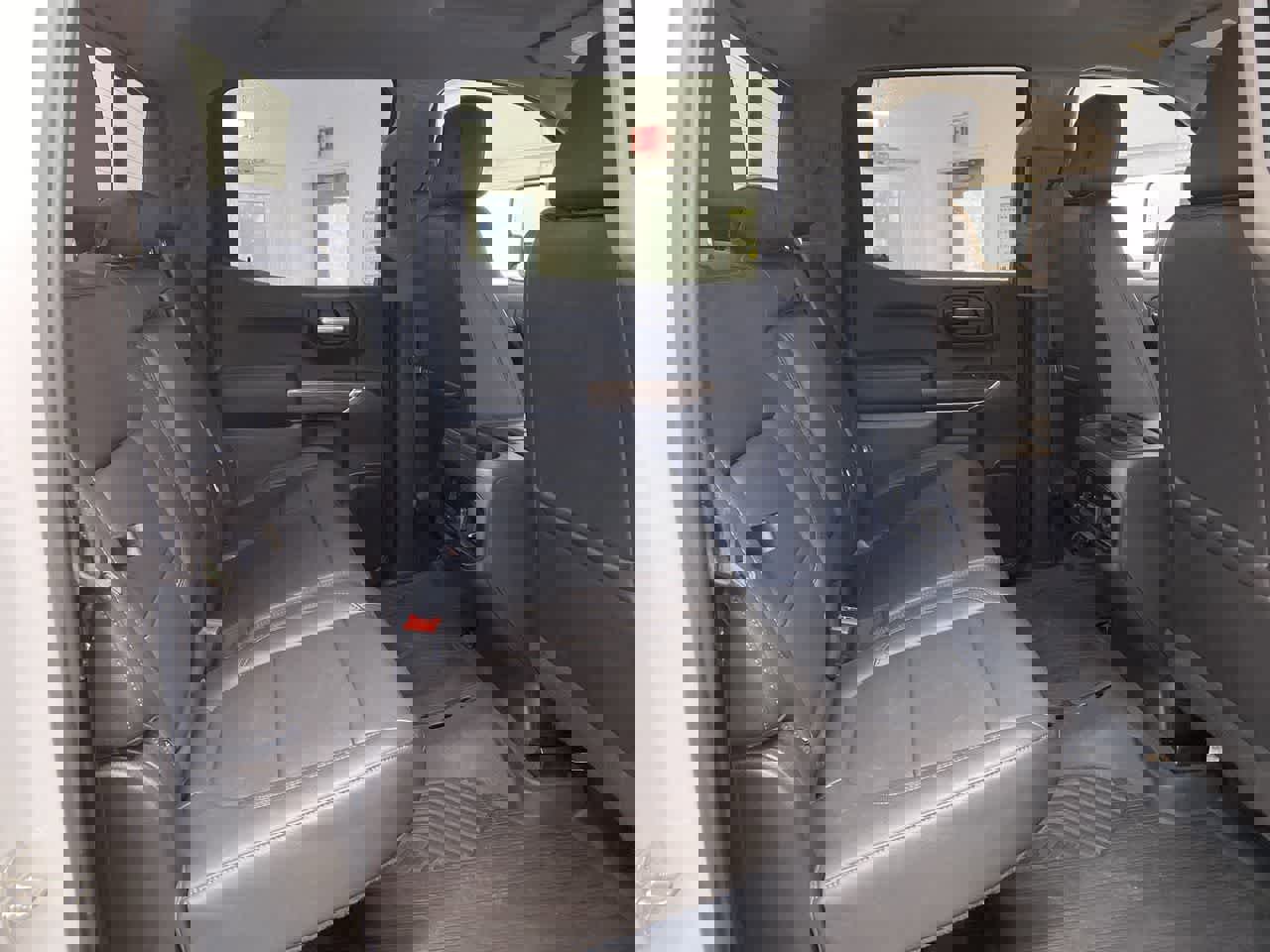 Used 2021 Chevrolet Silverado 1500 LT Trail Boss w/ Convenience Package II image 17