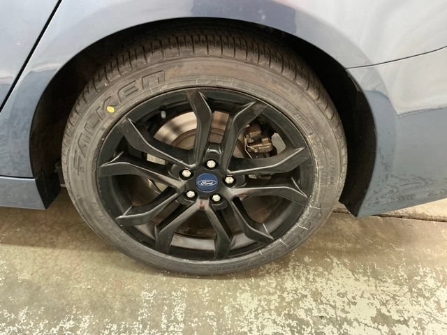 Used 2019 Ford Fusion SE w/ Equipment Group 151A FWD image 10
