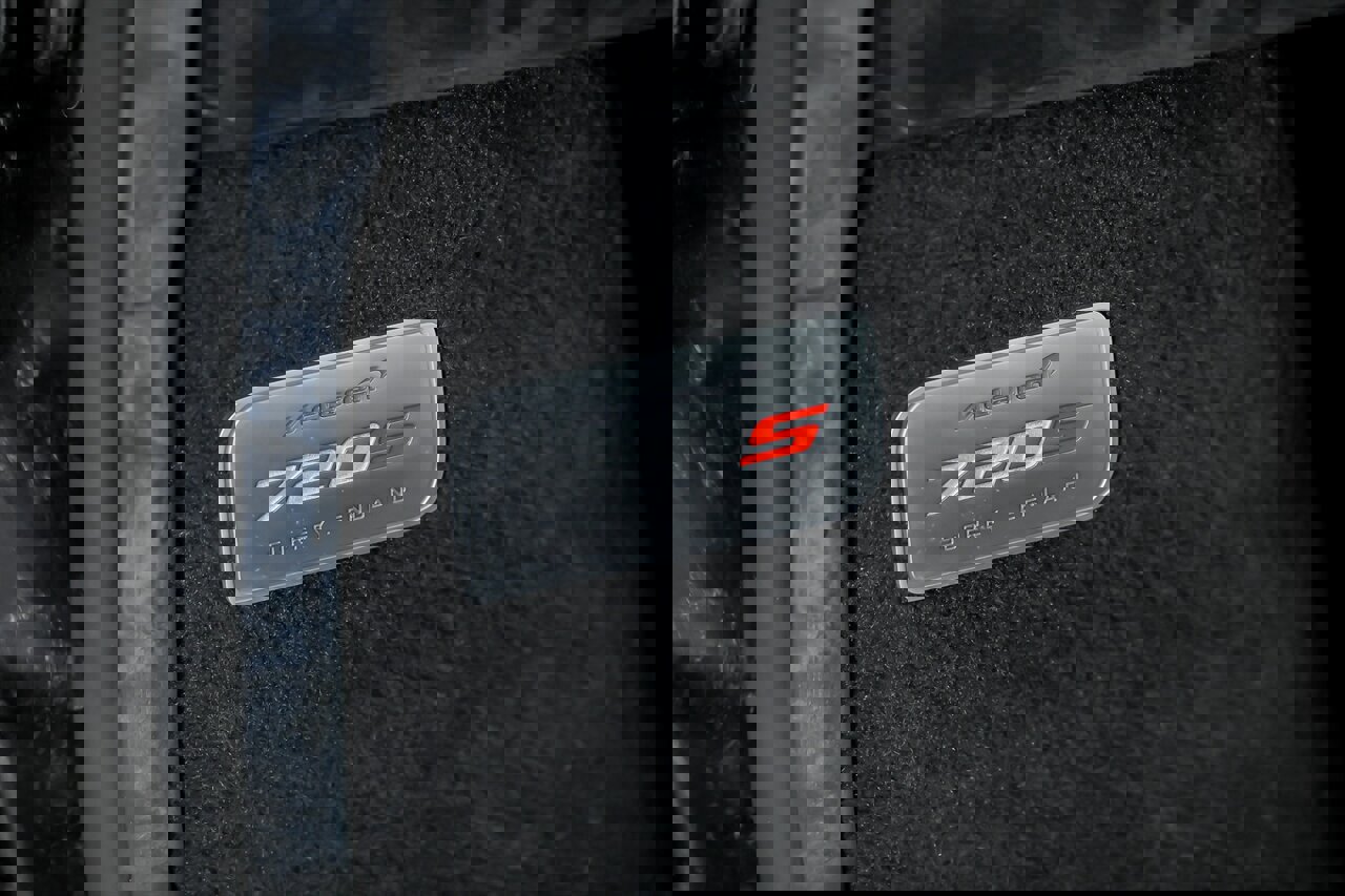 Used 2020 McLaren 720S Performance image 32