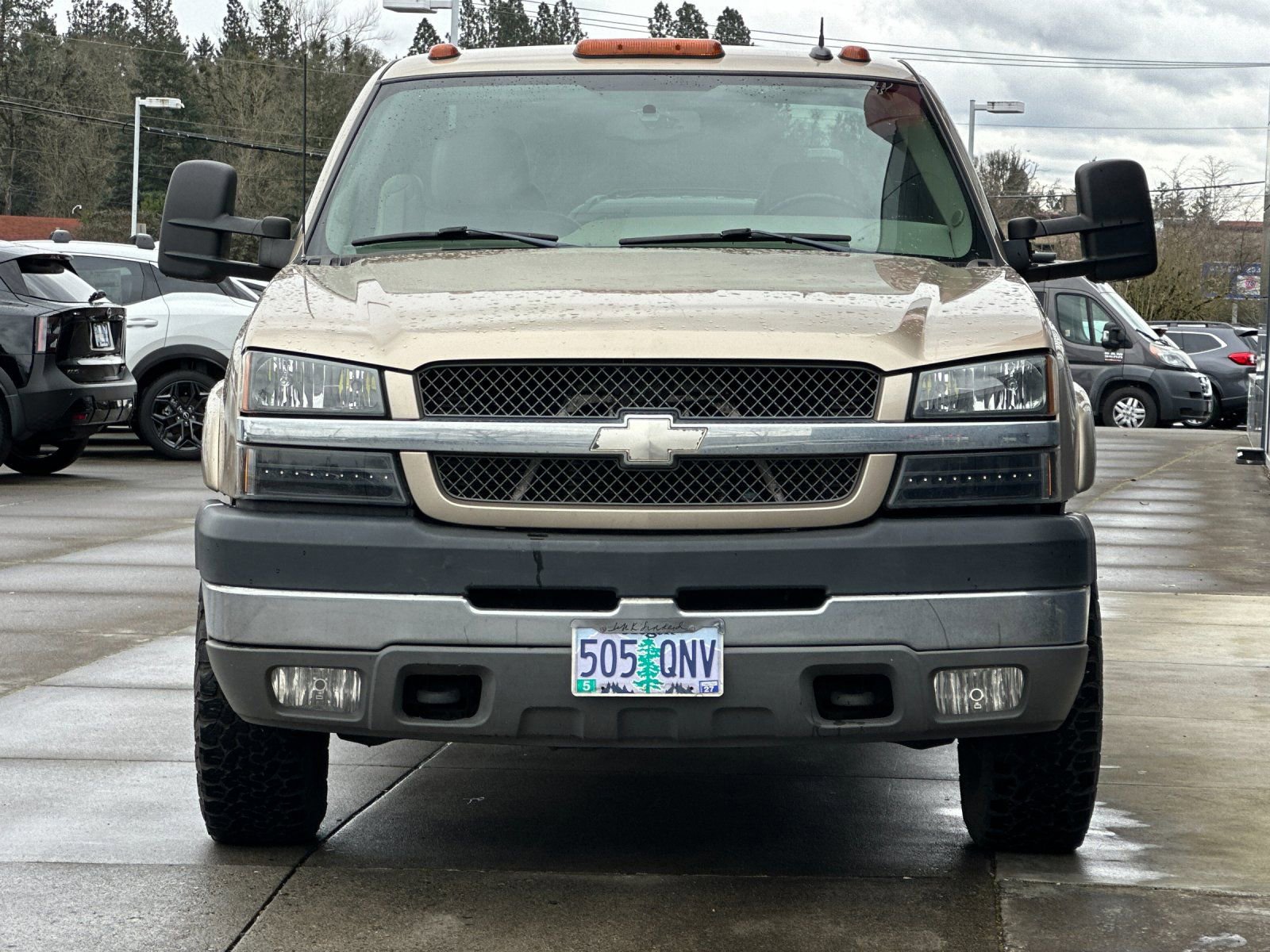 Used 2004 Chevrolet Silverado 3500 2WD Extended Cab w/ Heavy-Duty Power Package image 8