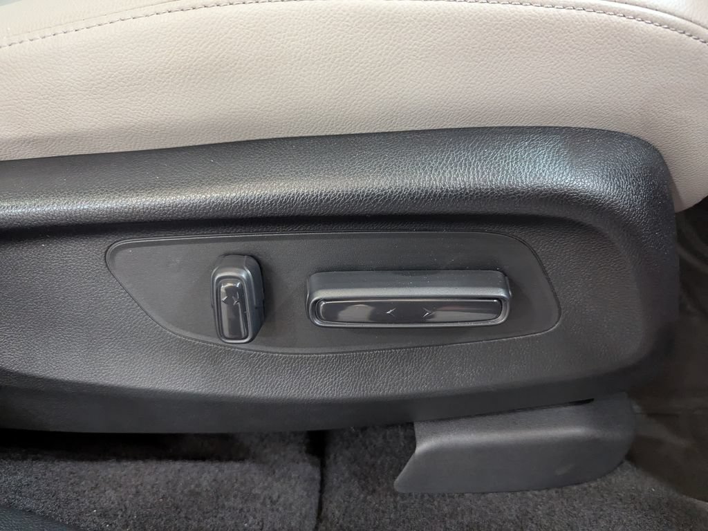 Certified 2025 Honda CR-V EX-L image 33