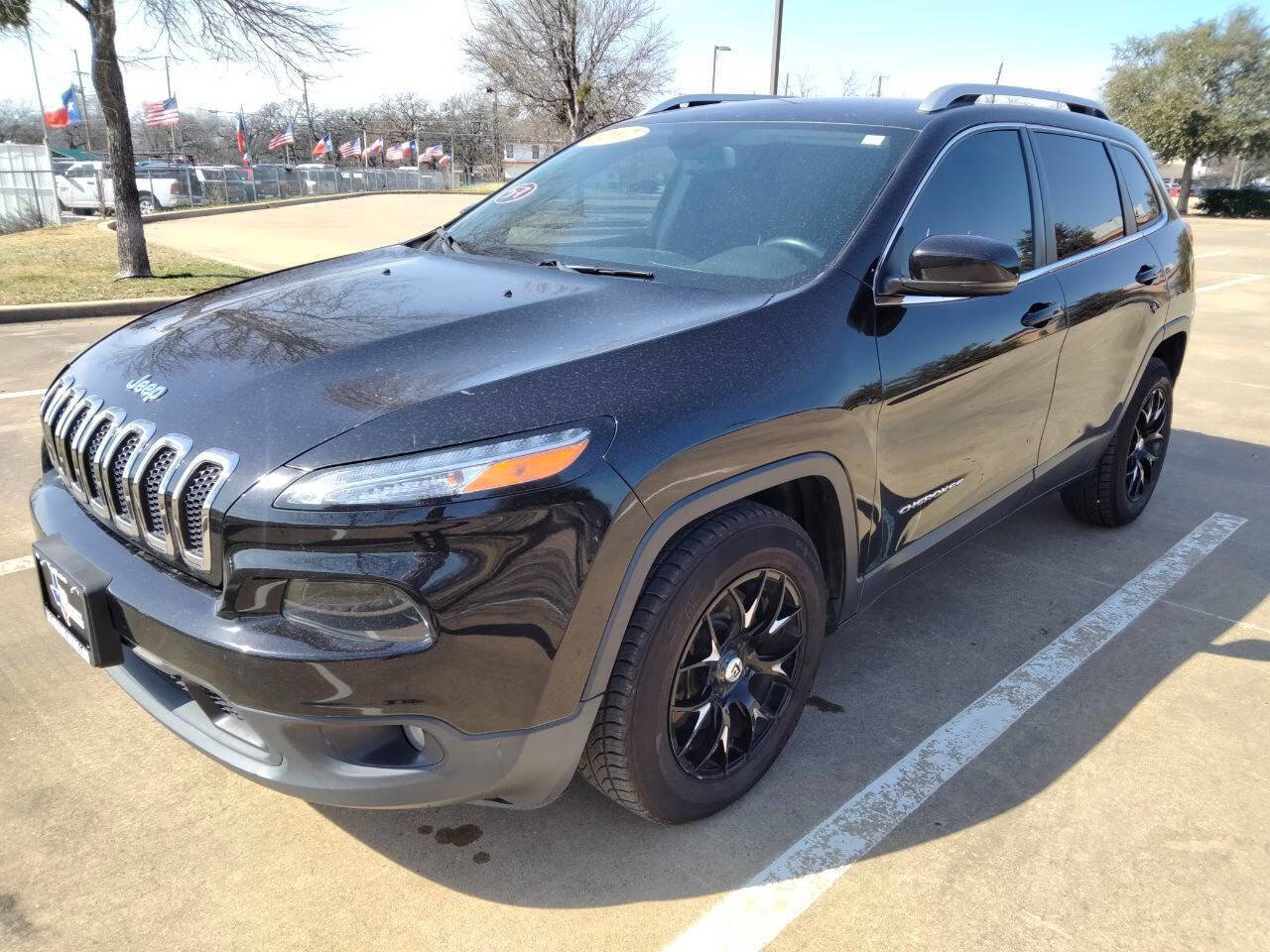Used 2017 Jeep Cherokee Latitude w/ Safety/Convenience Group