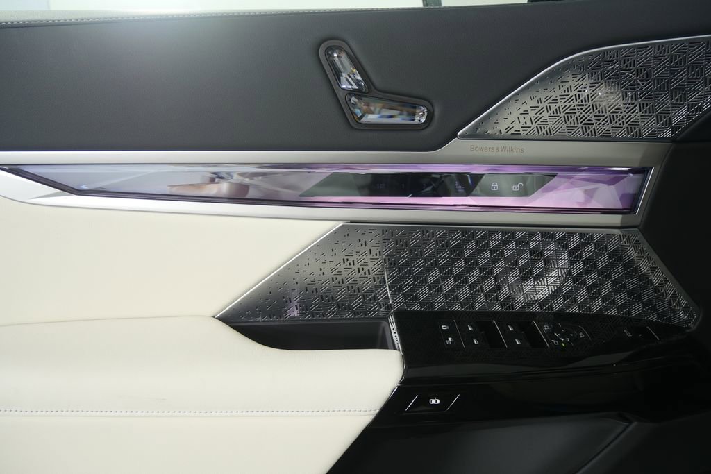 New 2026 BMW i7 xDrive60 w/ Executive Package image 8