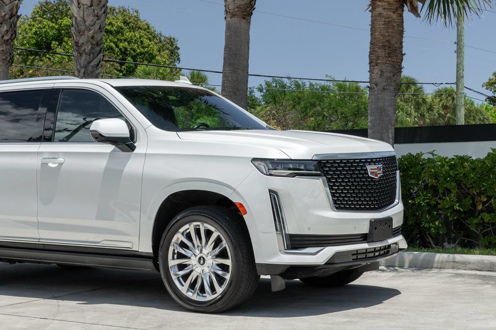 Used 2023 Cadillac Escalade Premium Luxury w/ Performance Package AWD/4WD image 11