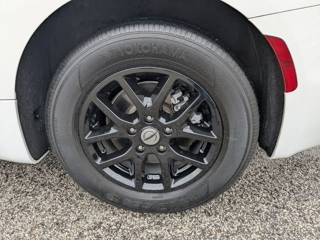 Used 2023 Chrysler Pacifica Touring-L FWD image 20