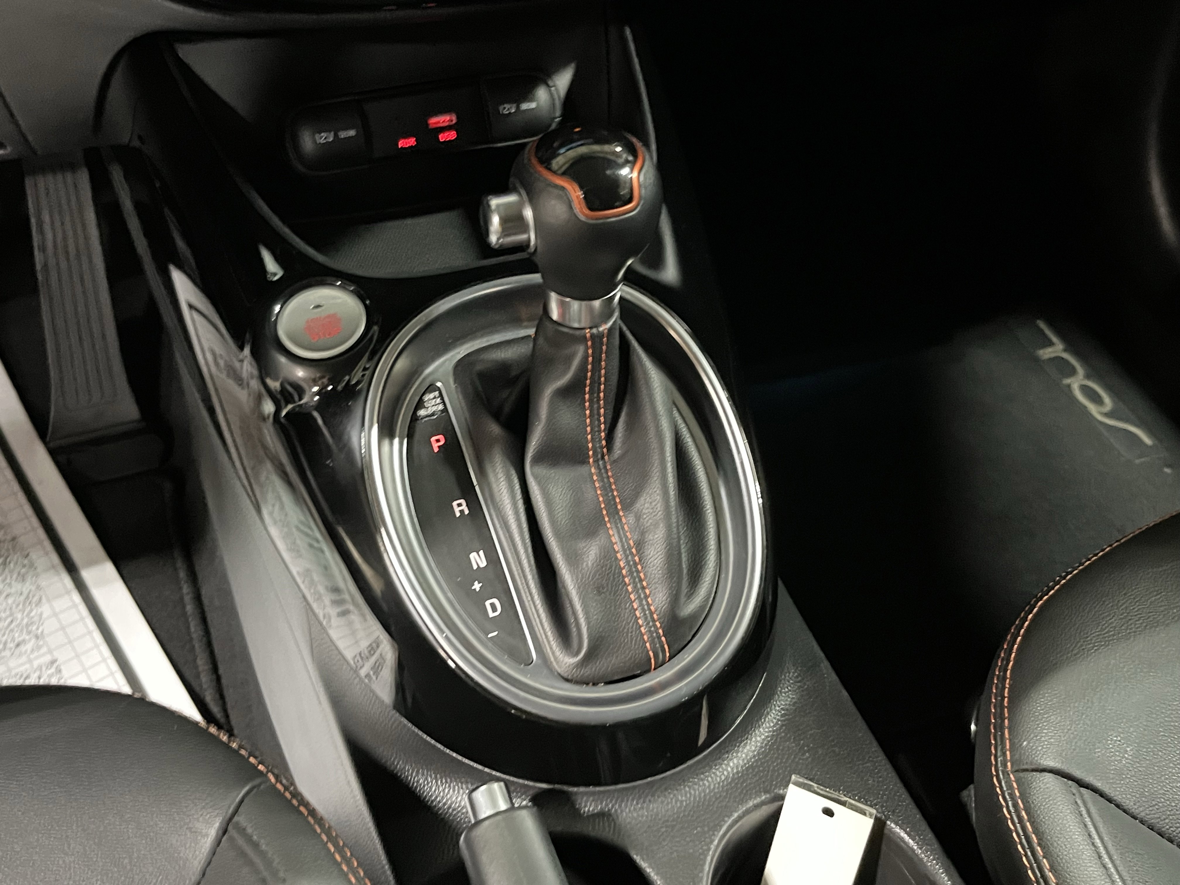 Used 2019 Kia Soul ! FWD image 23