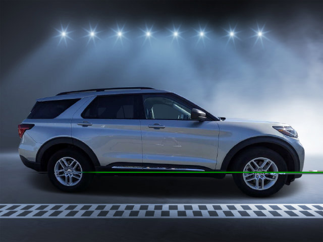 Used 2025 Ford Explorer Active w/ Active Comfort Package RWD image 2