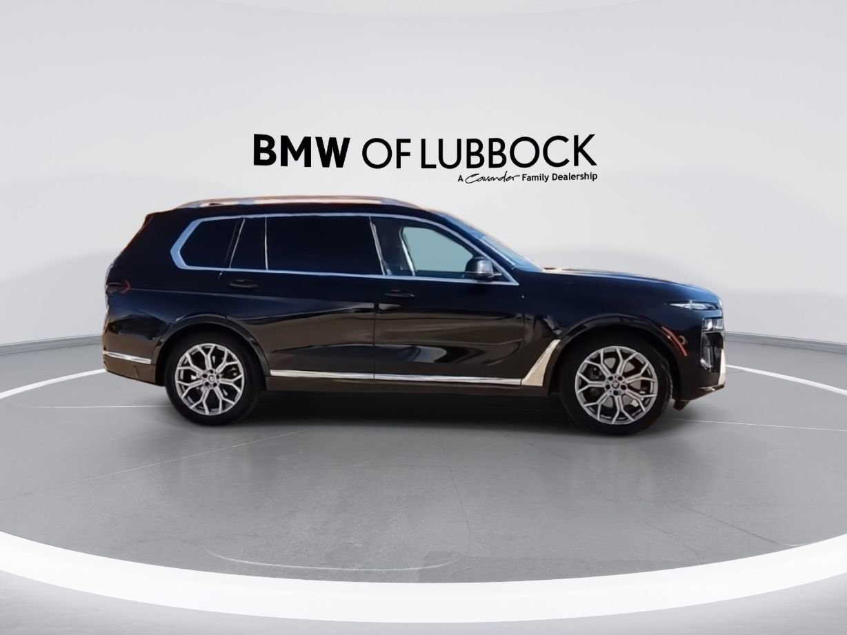 Used 2025 BMW X7 xDrive40i image 2