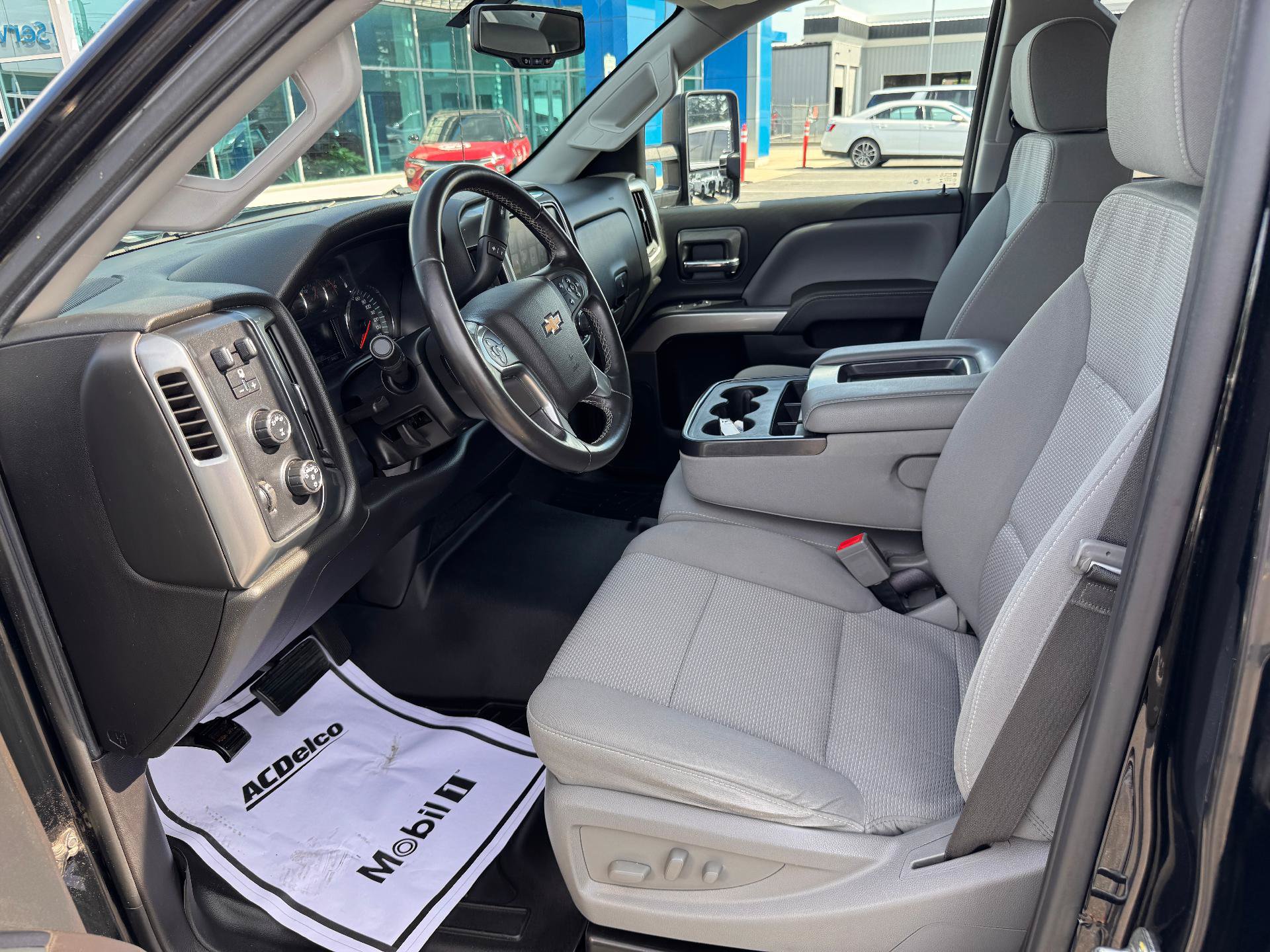 Used 2017 Chevrolet Silverado 2500 LT w/ LT Convenience Package AWD/4WD image 10