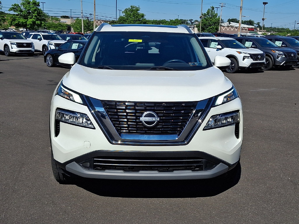 Certified 2023 Nissan Rogue SV w/ SV Premium B Package AWD/4WD image 2