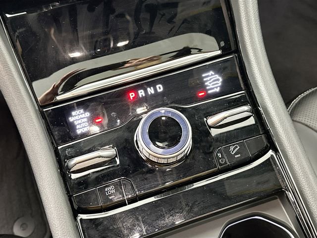 Used 2023 Jeep Grand Cherokee Overland AWD/4WD image 16