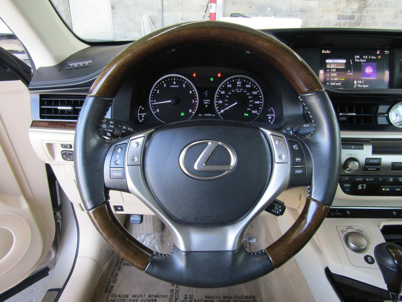 Used 2015 Lexus ES 350 w/ Premium Package FWD image 14