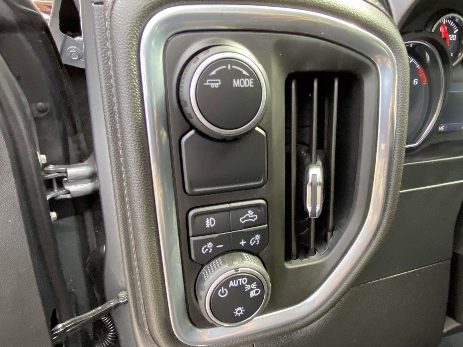 Used 2021 Chevrolet Silverado 1500 RST w/ Bed Protection Package image 8