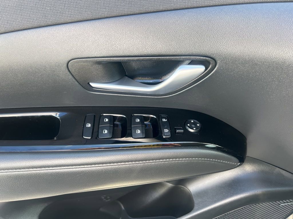 Used 2023 Hyundai Tucson Limited AWD/4WD image 27
