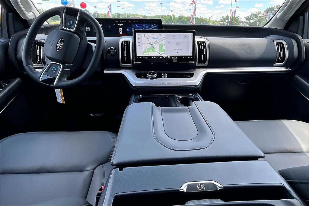 New 2026 Ford Expedition Active RWD image 5