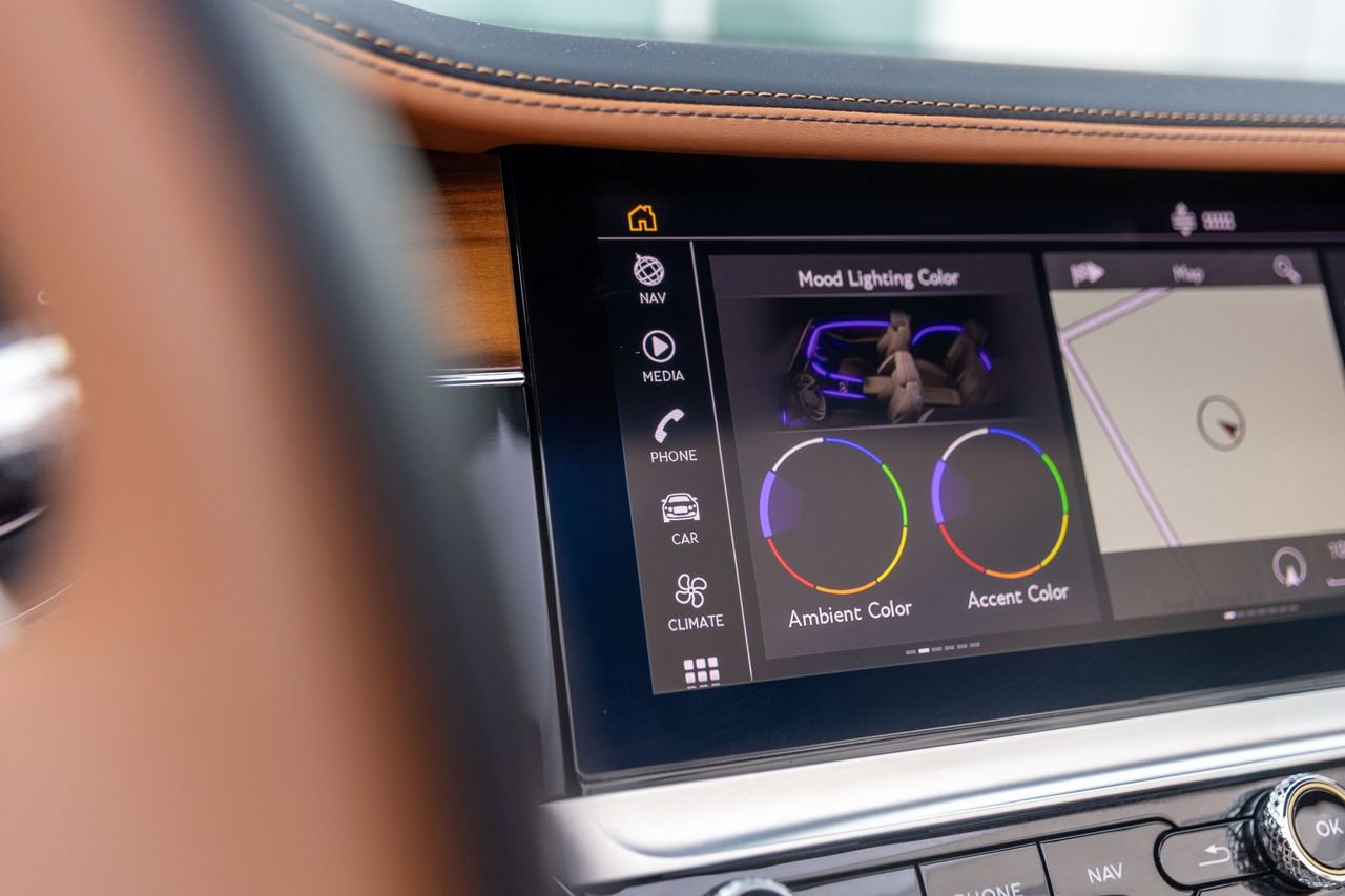 Used 2023 Bentley Continental GT Azure AWD/4WD image 43