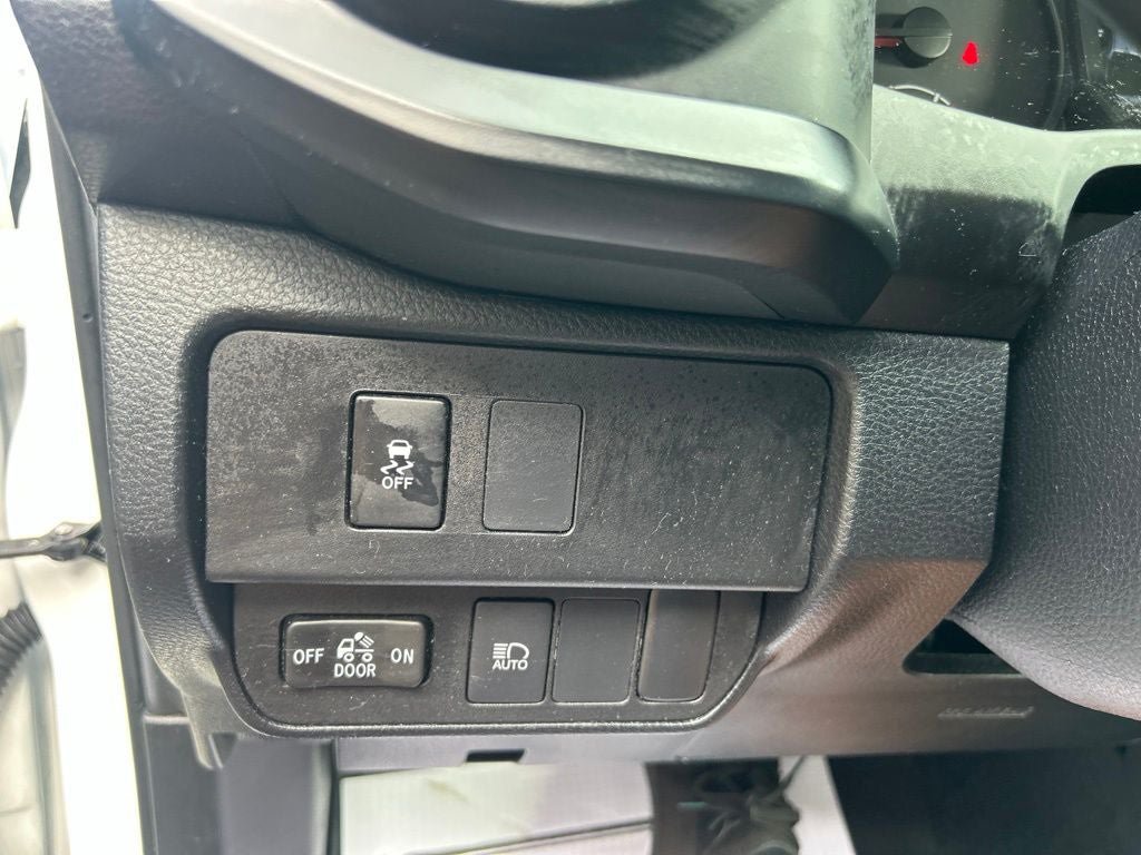 Used 2023 Toyota Tacoma SR AWD/4WD image 12