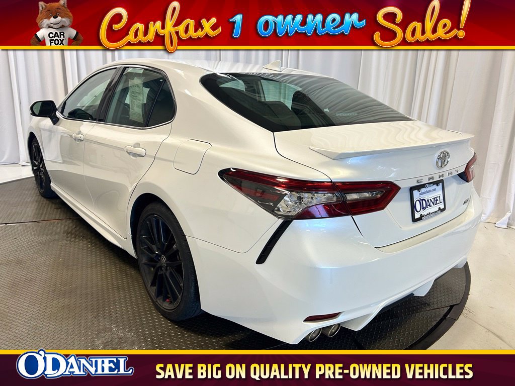 Used 2023 Toyota Camry XSE FWD image 3