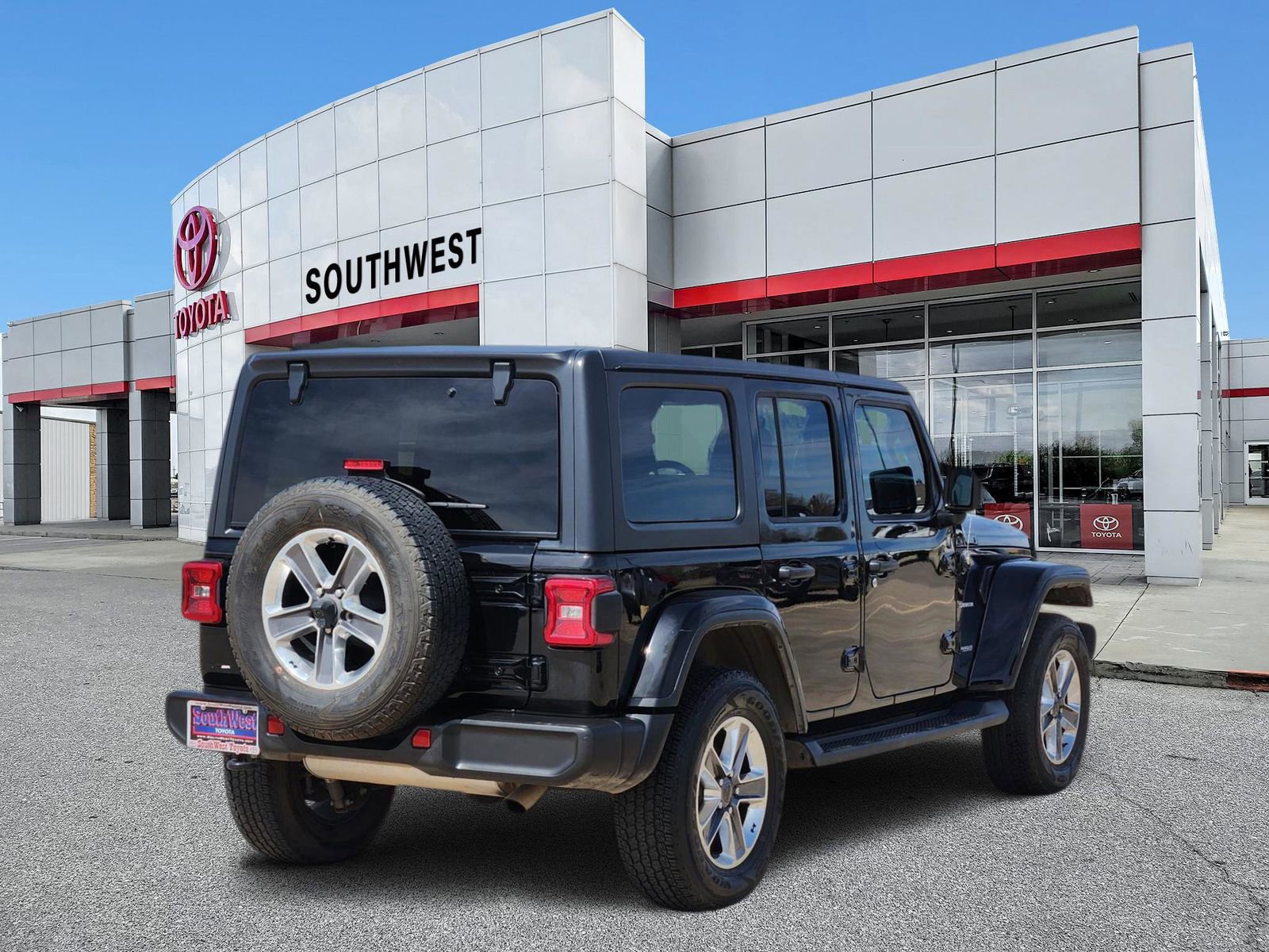 Used 2021 Jeep Wrangler Unlimited Sahara image 5