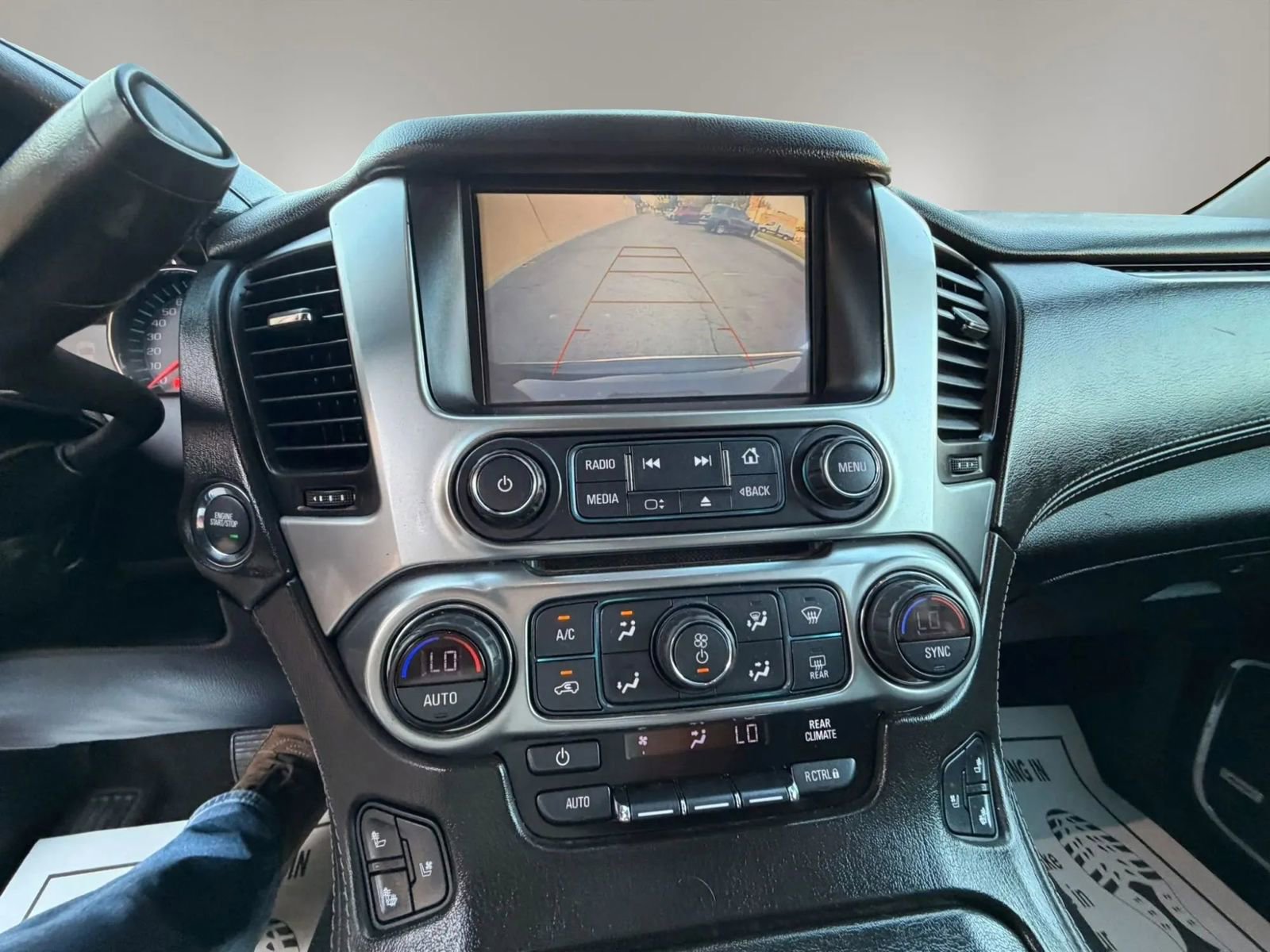 Used 2018 Chevrolet Tahoe Premier RWD image 34