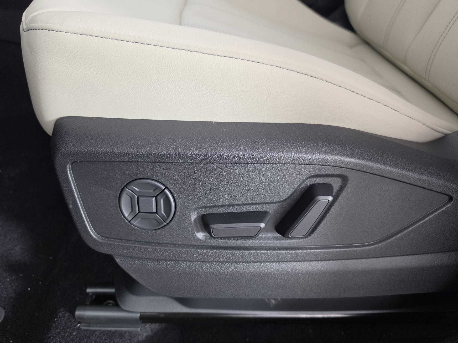 New 2026 Audi Q5 Premium AWD/4WD image 13