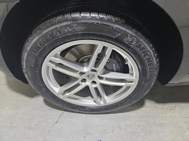Used 2021 Porsche Macan AWD/4WD image 16