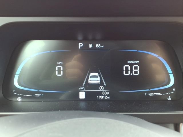 Used 2024 Hyundai Elantra SE FWD image 19