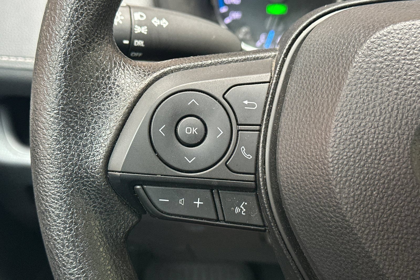 Used 2022 Toyota RAV4 LE AWD/4WD image 30
